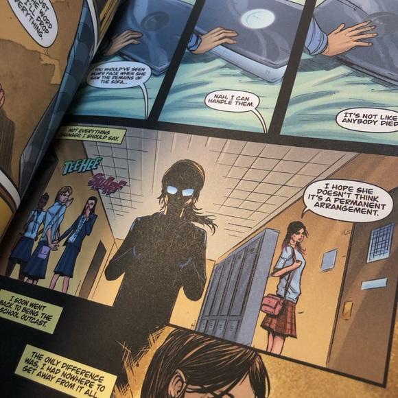 Username - Evie ; by Joe Sugg - Hardback, 2015 Graphic Novel - Picture 4 of 7